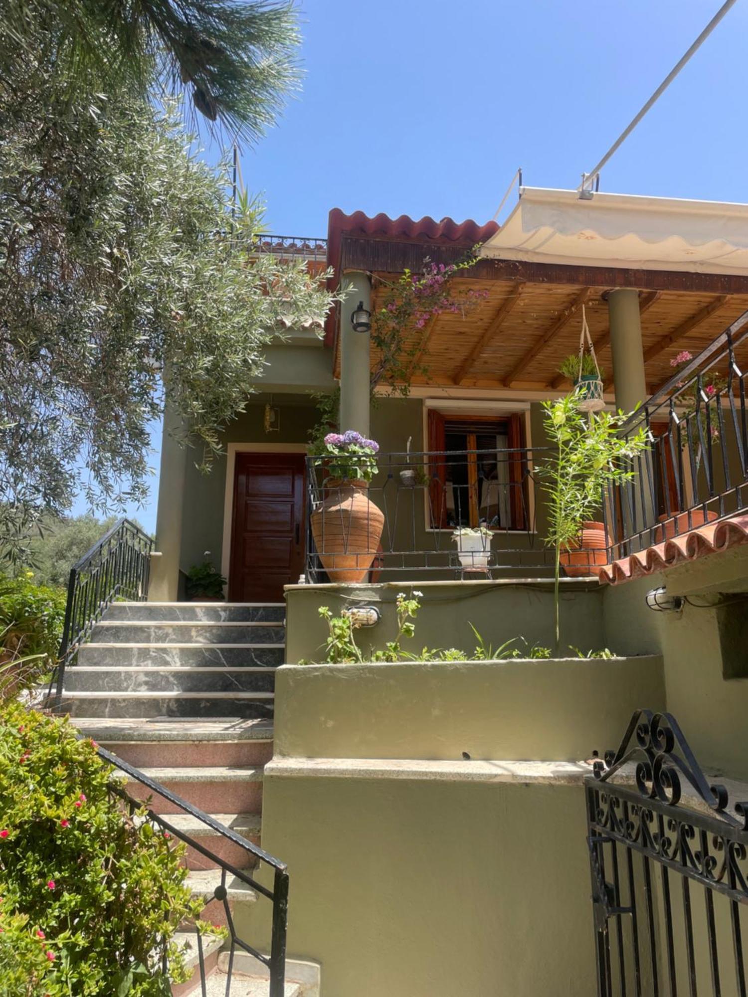 Beachfront Estate In Agios Isidoros Plomari ภายนอก รูปภาพ